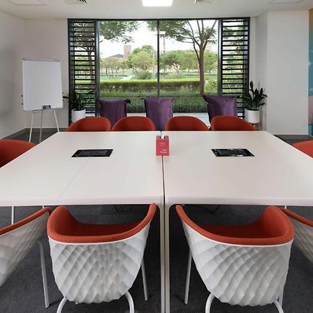 Rove At The Park Hotel Dubai Exterior photo