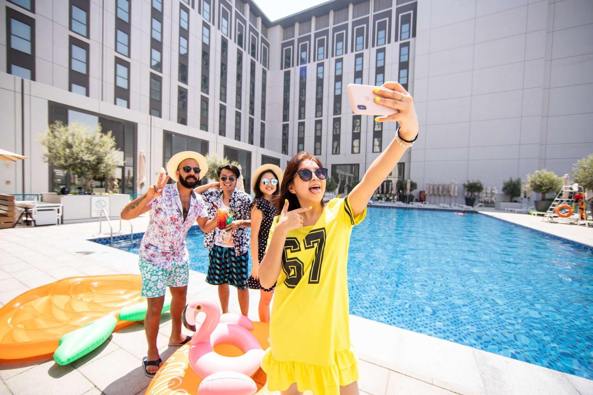 Rove At The Park Hotel Dubai Exterior photo
